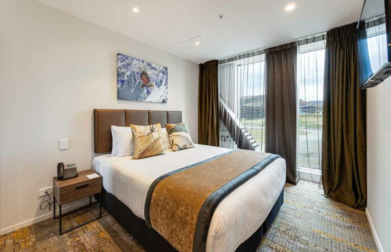 Lq Queenstown Hotel Room 001