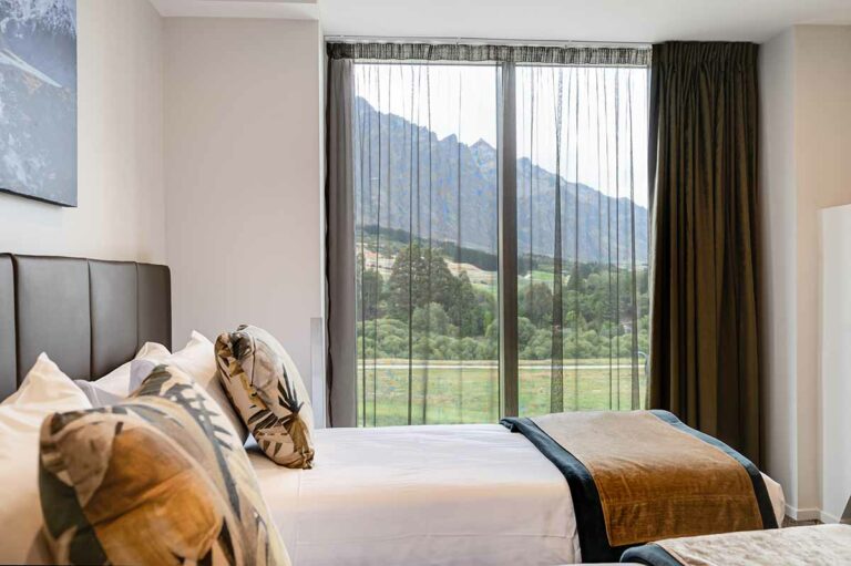 Lq Queenstown Hotel Room View 002