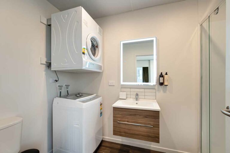 Lq Queenstown One Bedroom Apartment 003