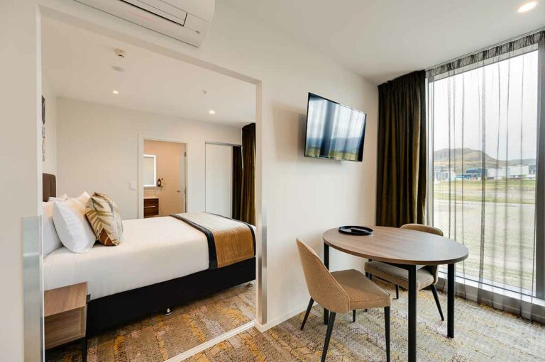 Lq Queenstown One Bedroom Apartment 004